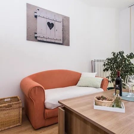 Tomasic Diana Apartment